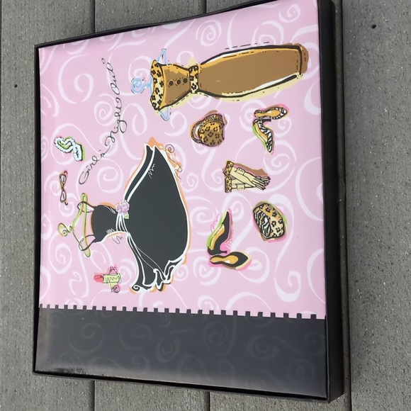 NWT Set of 2 C.R. Gibson Girls Night Out Scrapbook Kit - Picture 2 of 12